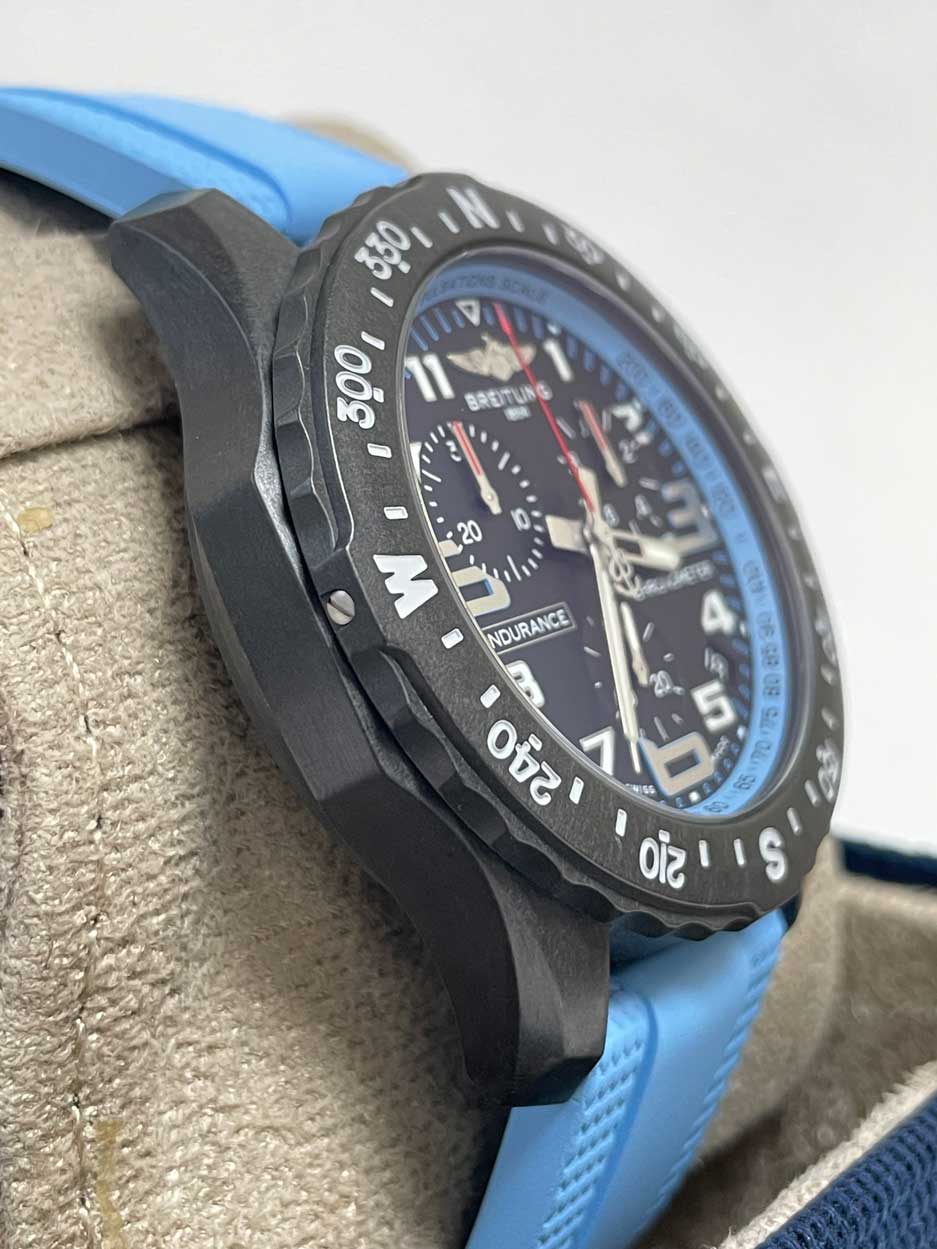 Breitling Endurance Pro Quartz 44 - Image 3