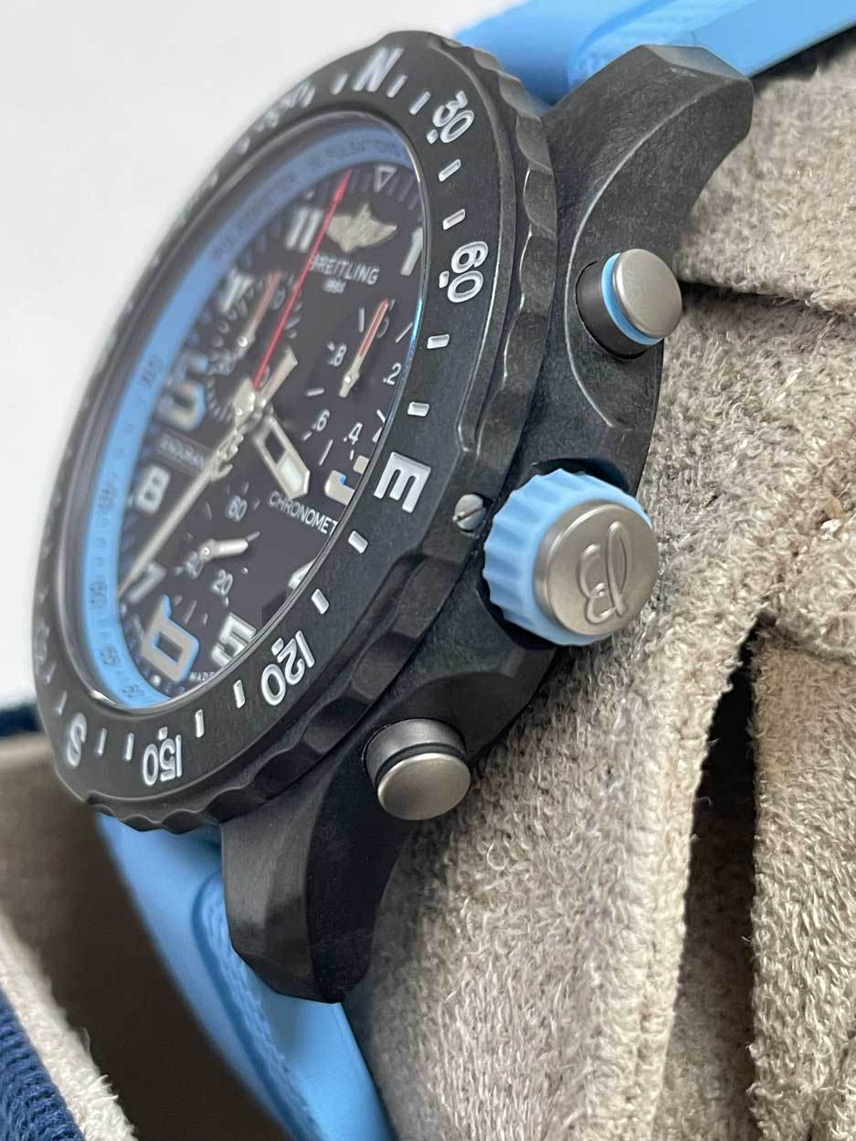 Breitling Endurance Pro Quartz 44 - Image 4